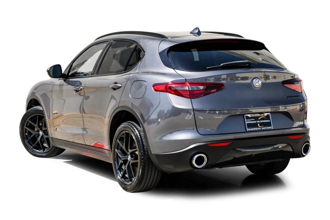 Alfa Romeo Stelvio Vehicle Main Gallery Image 10