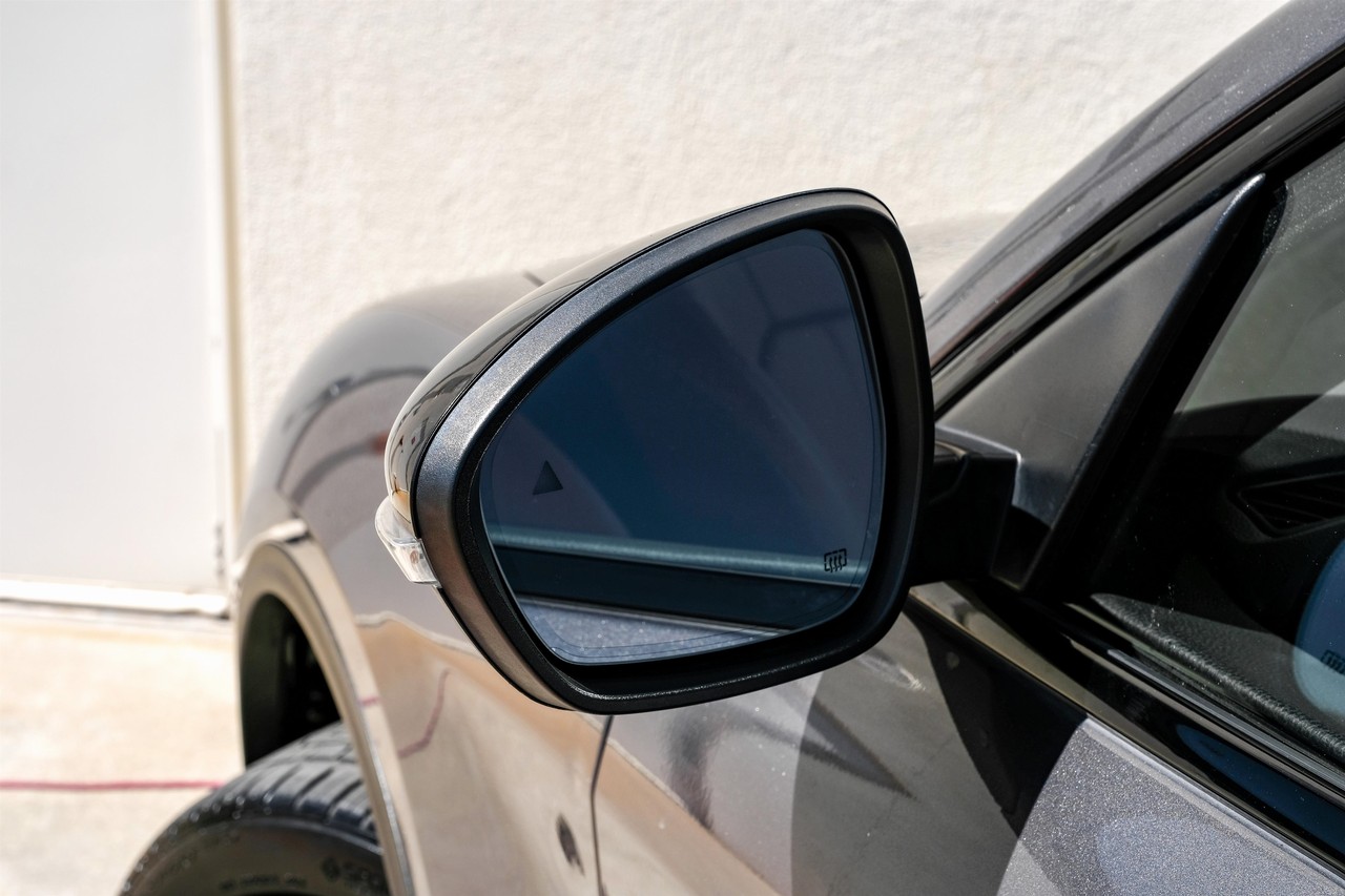 Alfa Romeo Stelvio Vehicle Main Gallery Image 38