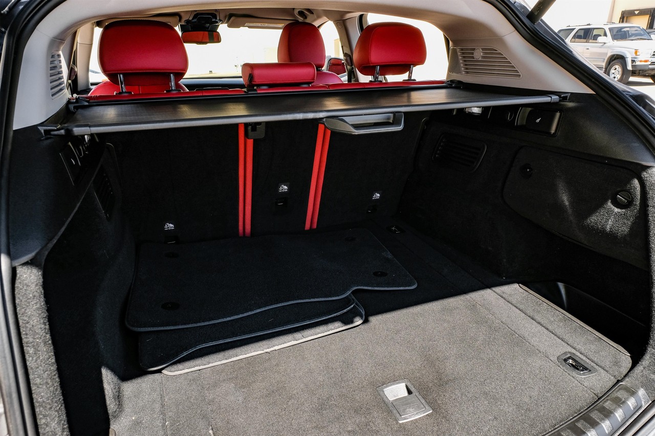 Alfa Romeo Stelvio Vehicle Main Gallery Image 47
