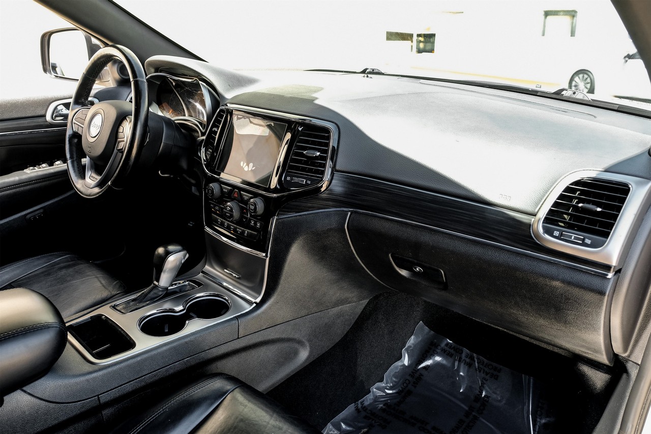 Jeep Grand Cherokee Vehicle Main Gallery Image 13