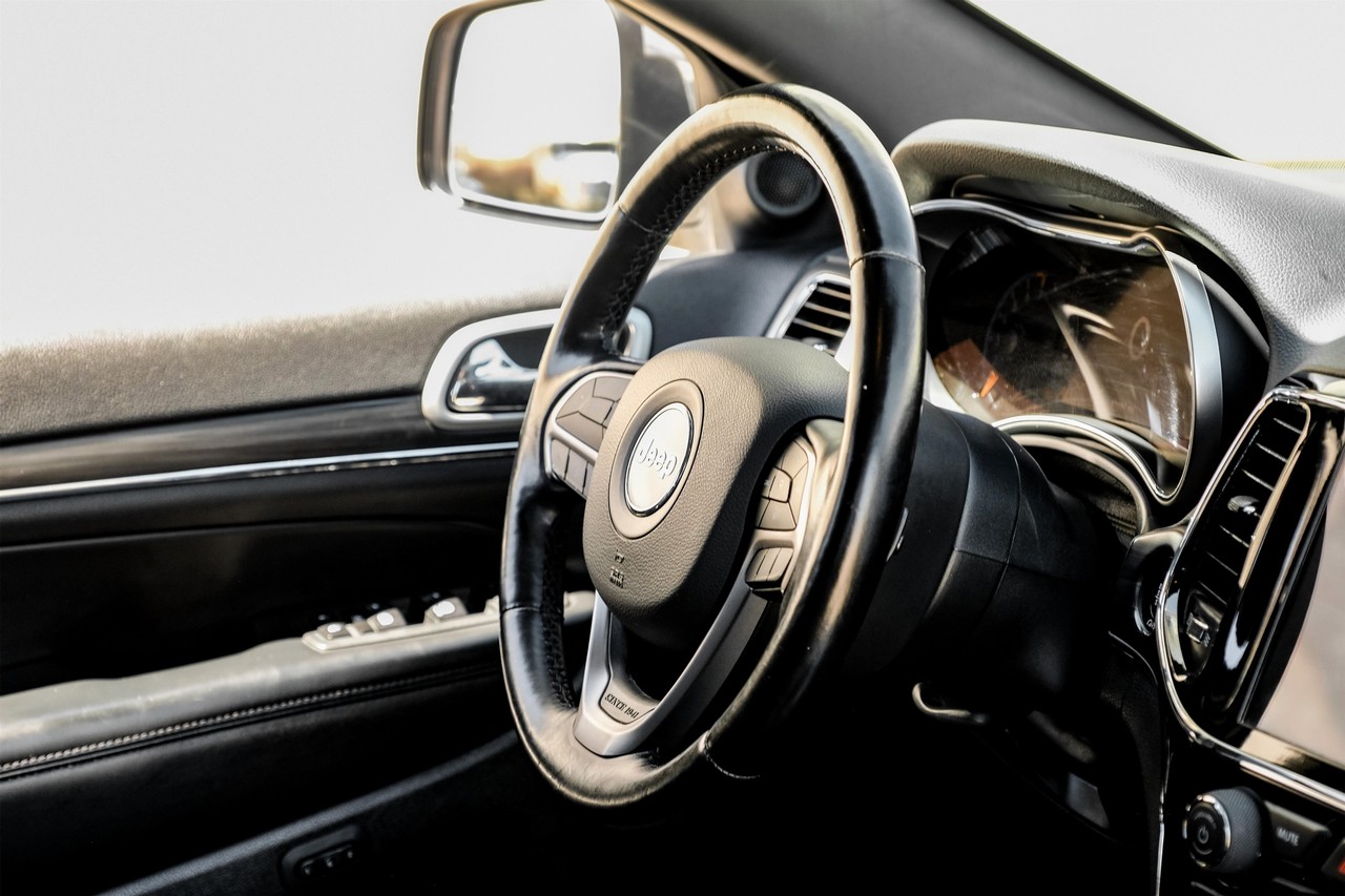 Jeep Grand Cherokee Vehicle Main Gallery Image 14