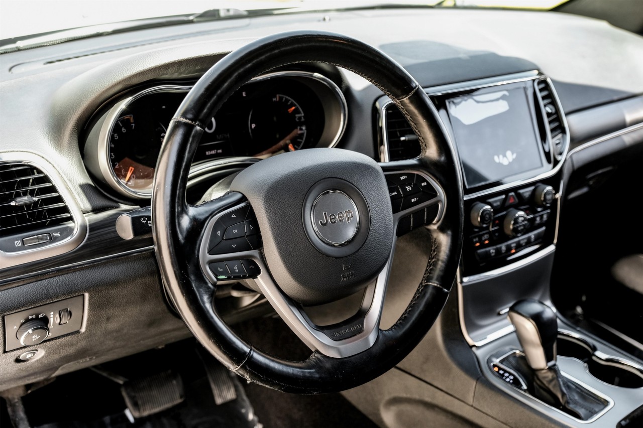 Jeep Grand Cherokee Vehicle Main Gallery Image 16