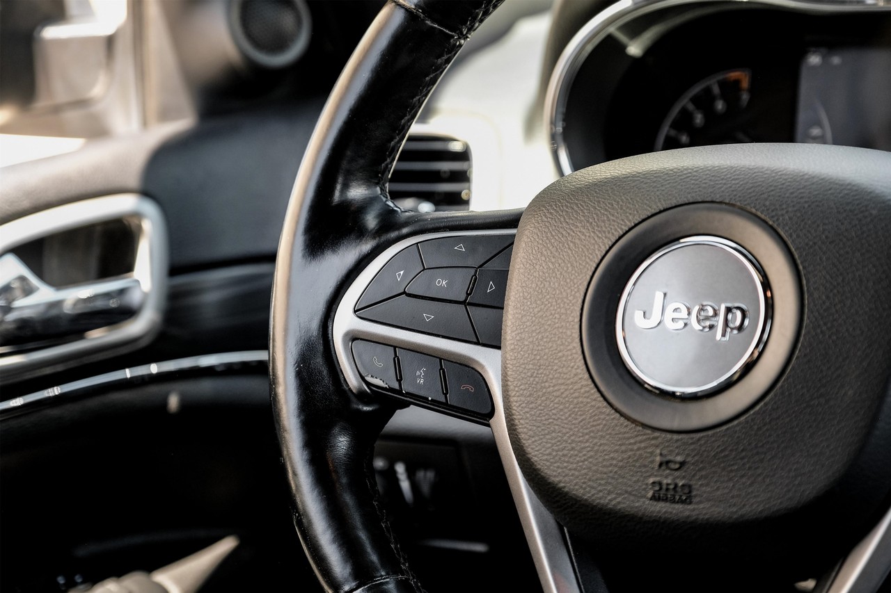 Jeep Grand Cherokee Vehicle Main Gallery Image 18