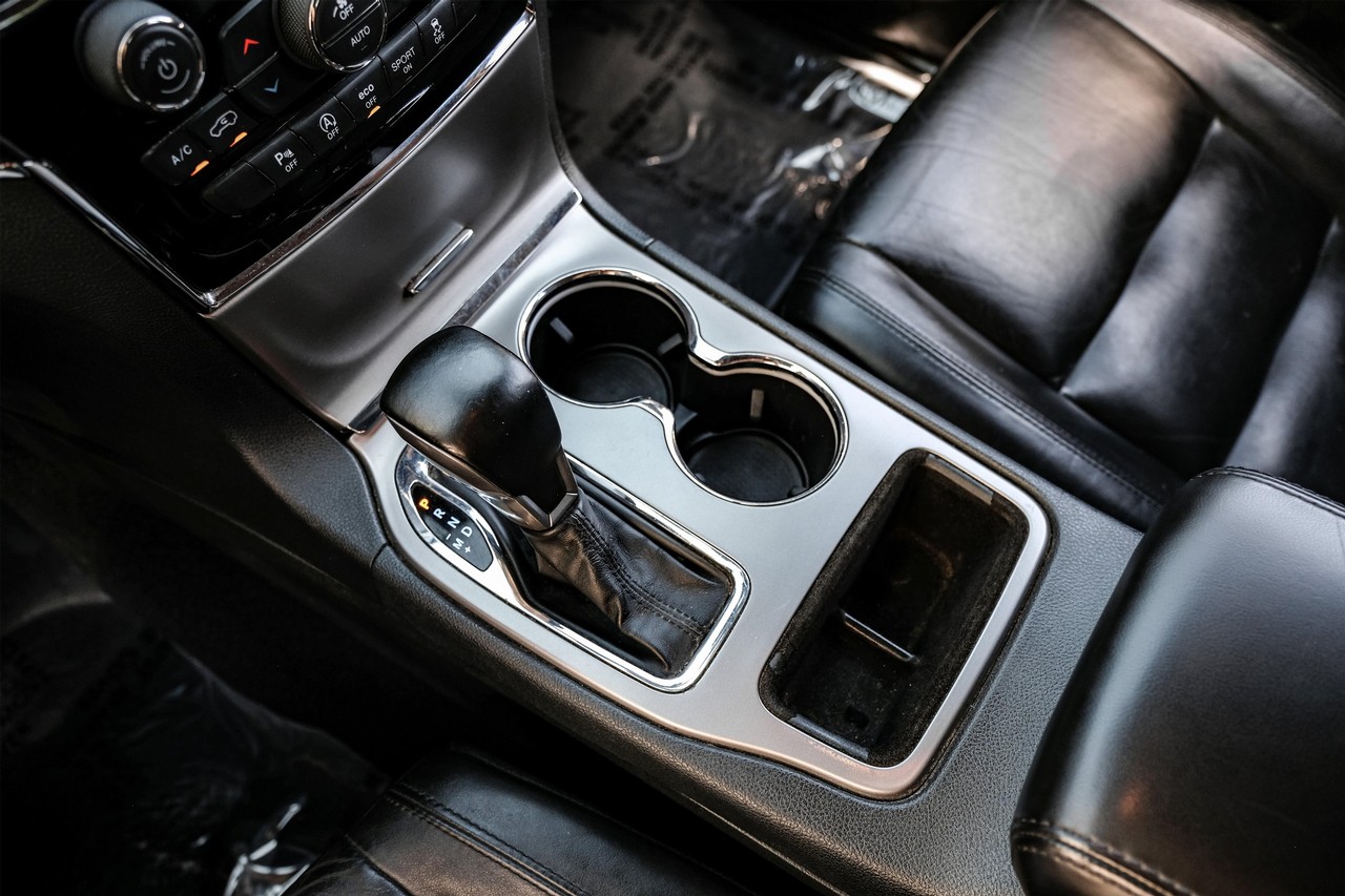Jeep Grand Cherokee Vehicle Main Gallery Image 25
