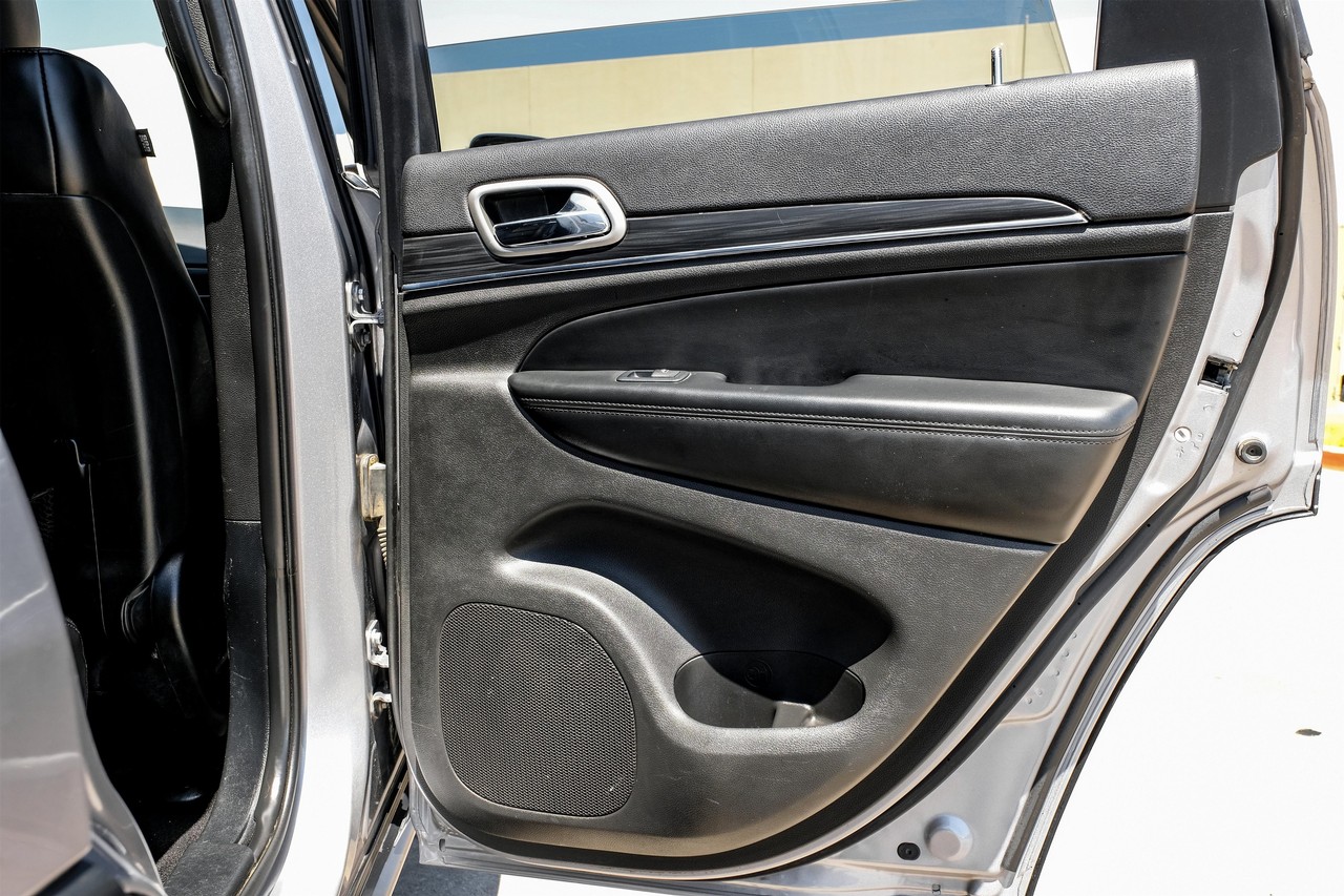 Jeep Grand Cherokee Vehicle Main Gallery Image 43