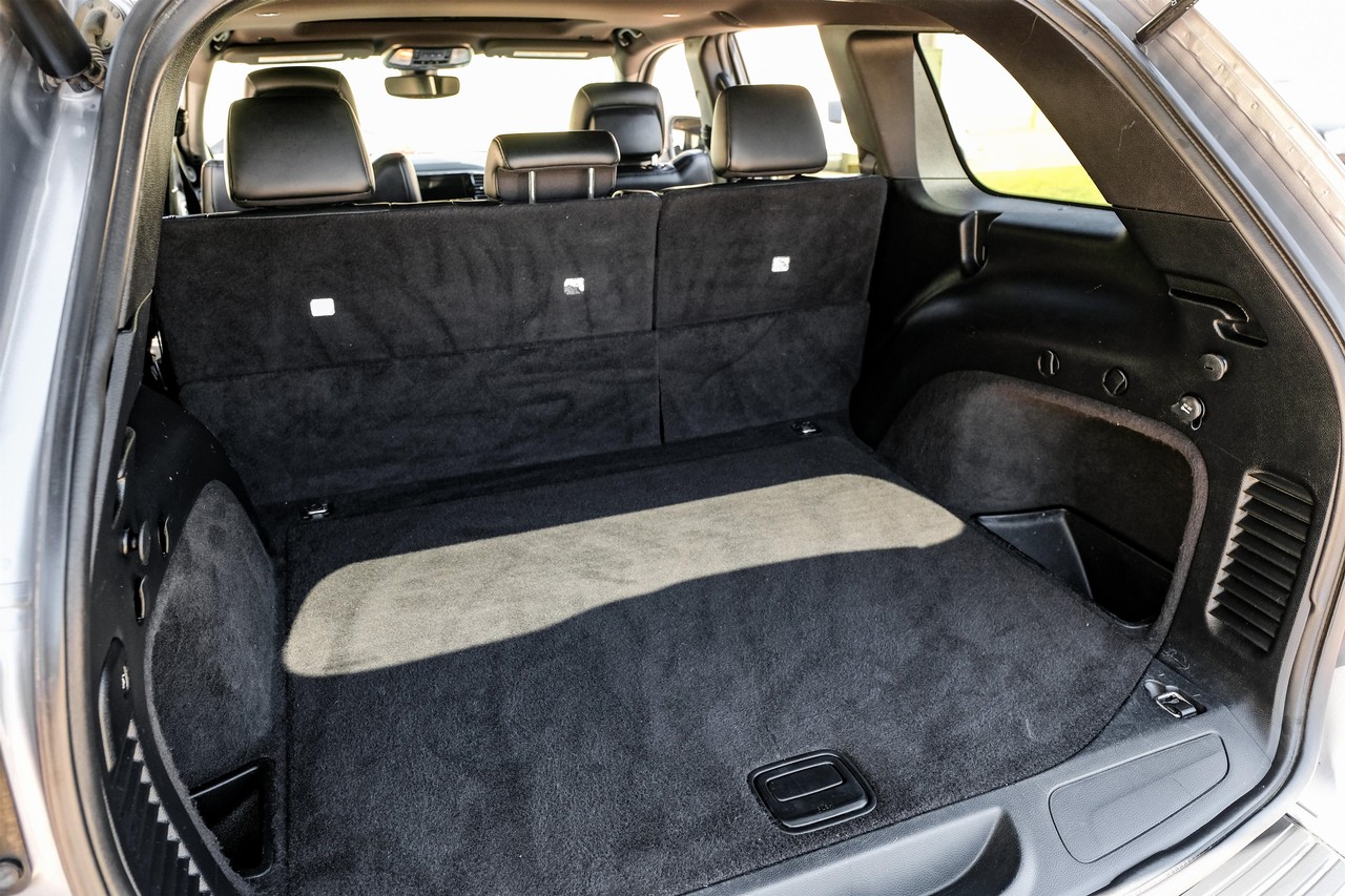 Jeep Grand Cherokee Vehicle Main Gallery Image 47