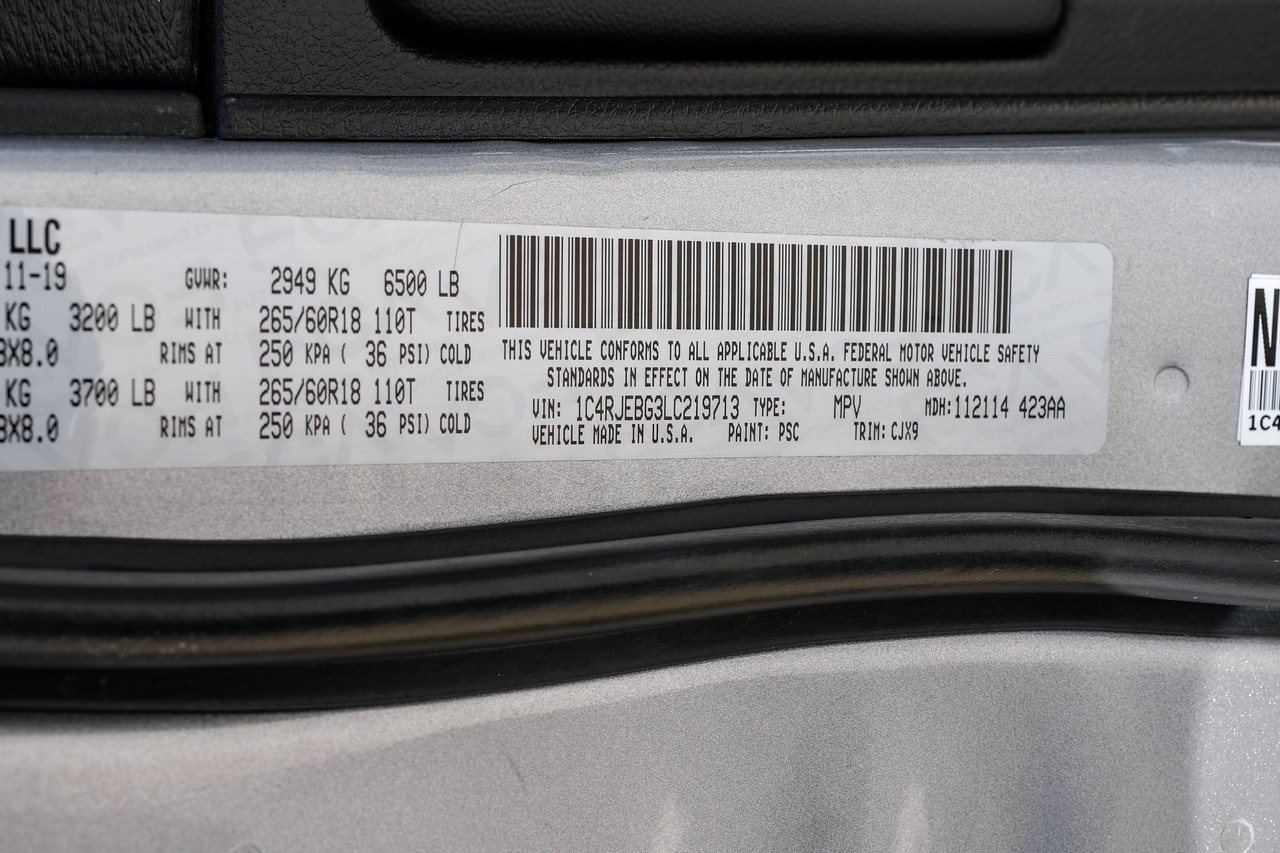 Jeep Grand Cherokee Vehicle Main Gallery Image 53
