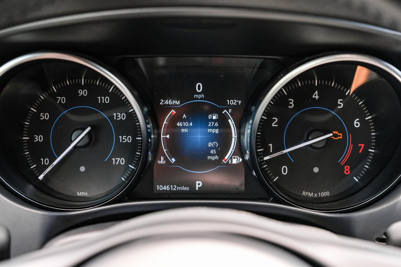 Jaguar F-Pace Vehicle Main Gallery Image 19