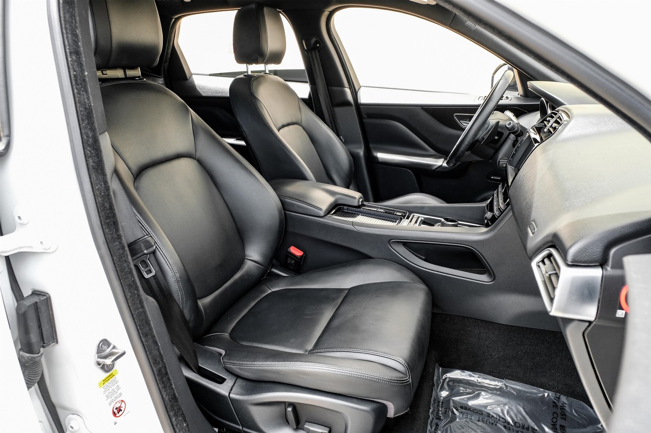 Jaguar F-Pace Vehicle Main Gallery Image 28