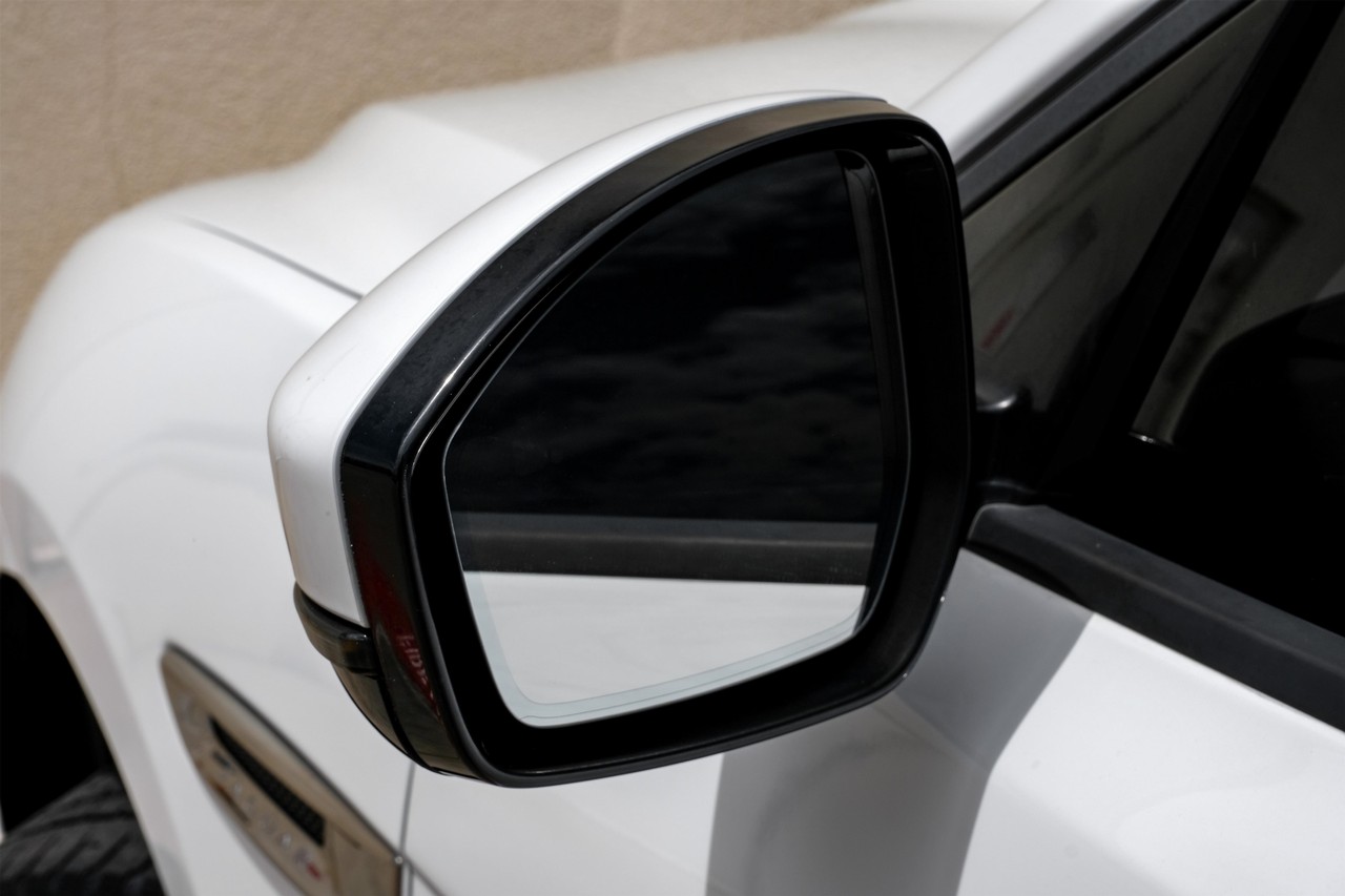 Jaguar F-Pace Vehicle Main Gallery Image 34
