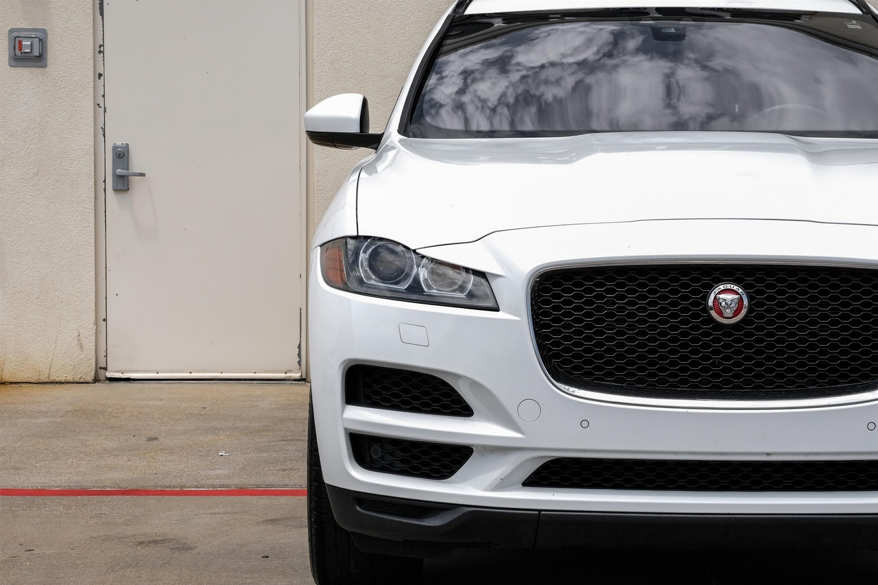 Jaguar F-Pace Vehicle Main Gallery Image 41