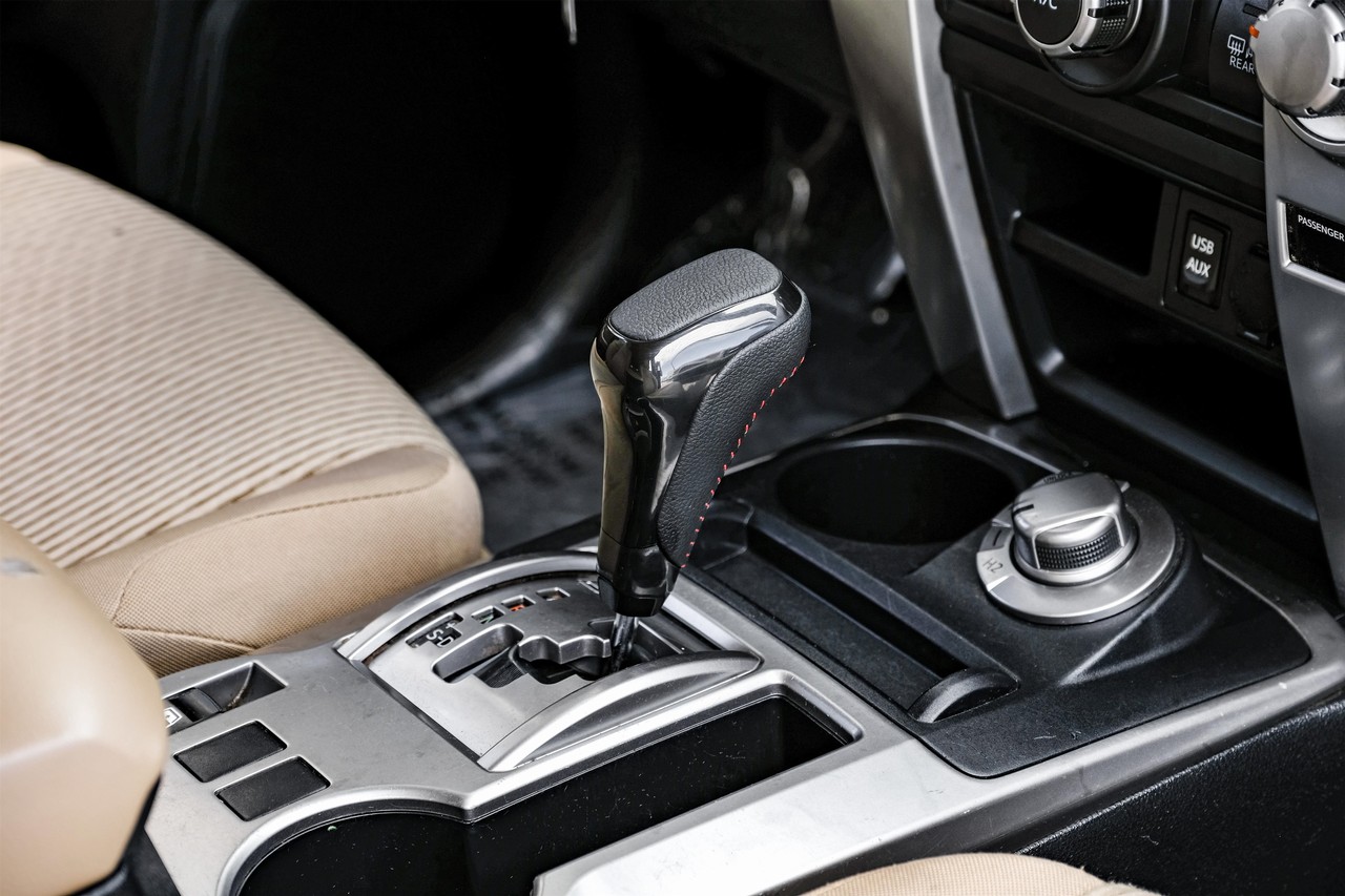 Toyota 4Runner Vehicle Main Gallery Image 19