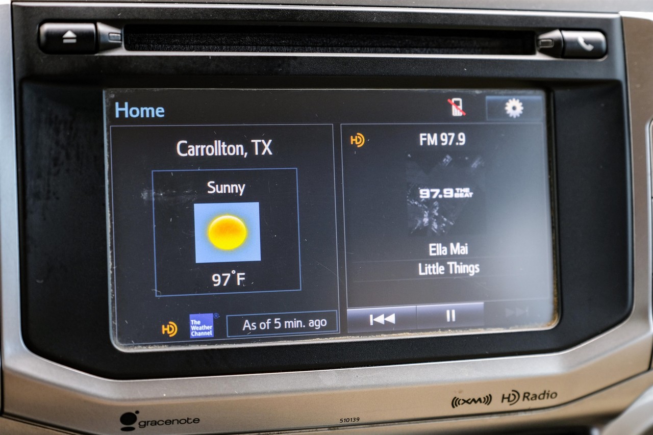 Toyota 4Runner Vehicle Main Gallery Image 24
