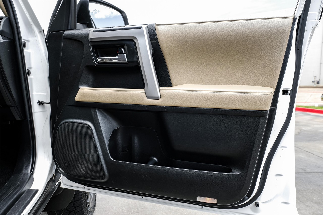 Toyota 4Runner Vehicle Main Gallery Image 39