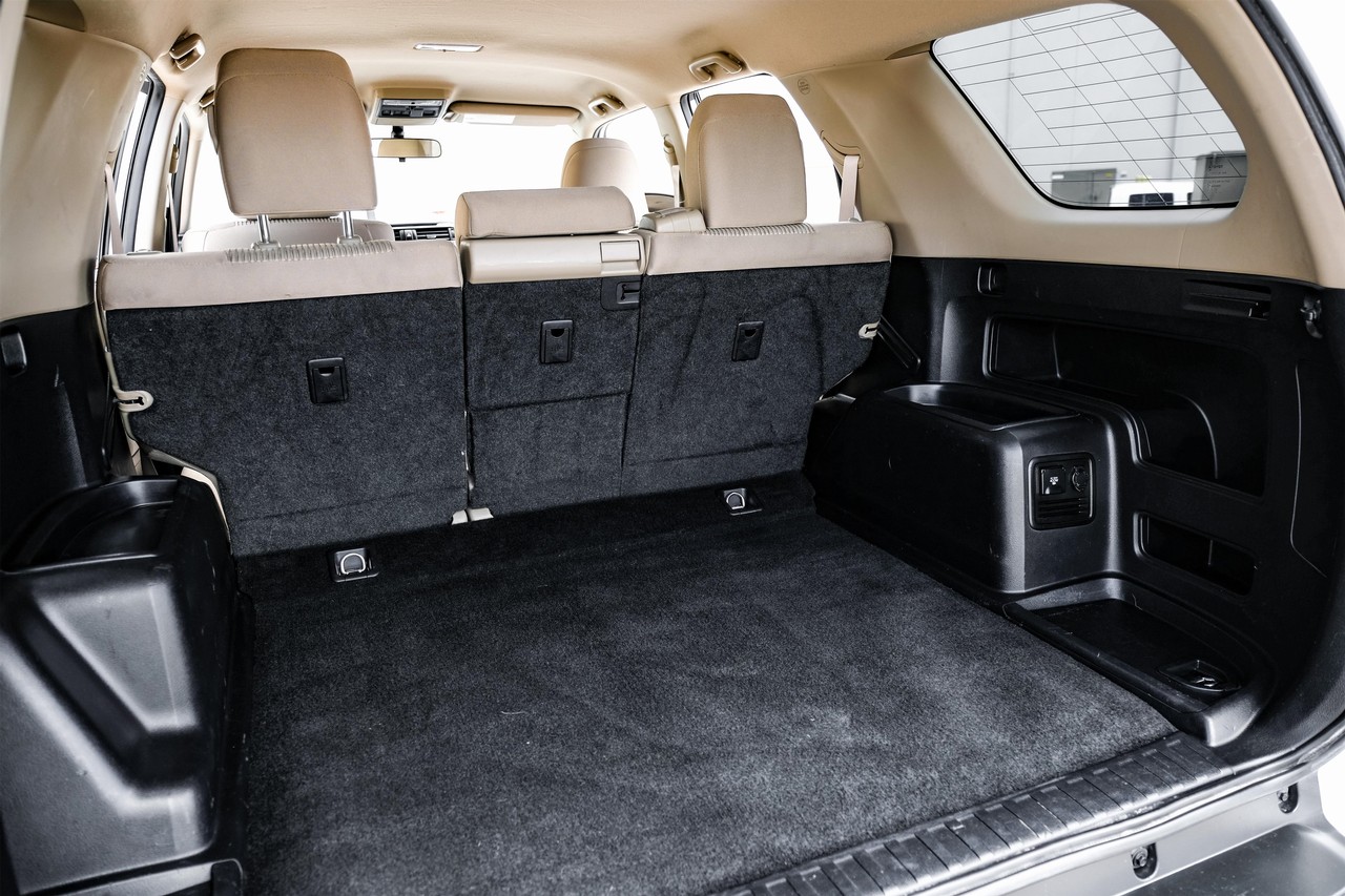 Toyota 4Runner Vehicle Main Gallery Image 45