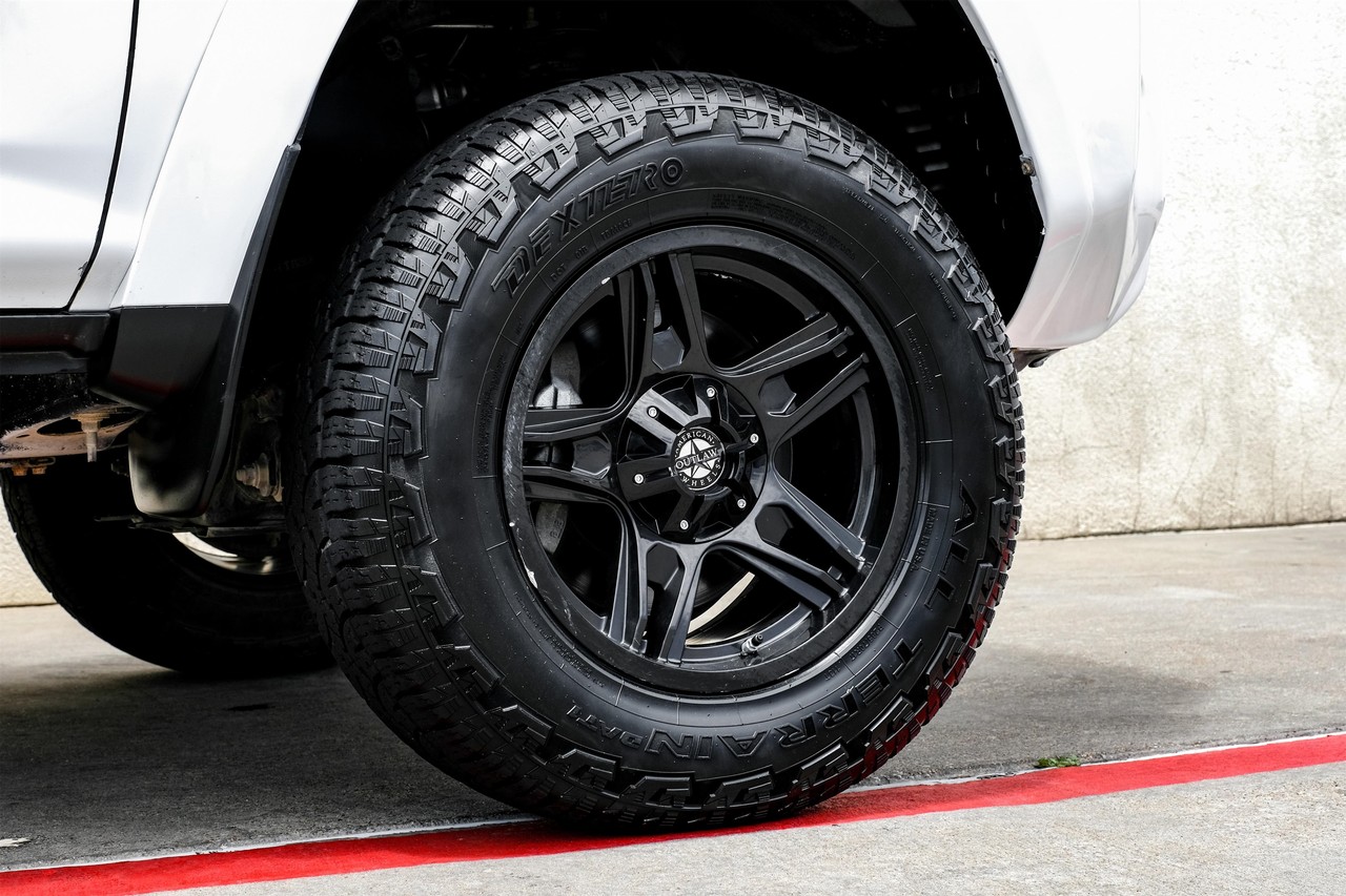 Toyota 4Runner Vehicle Main Gallery Image 47
