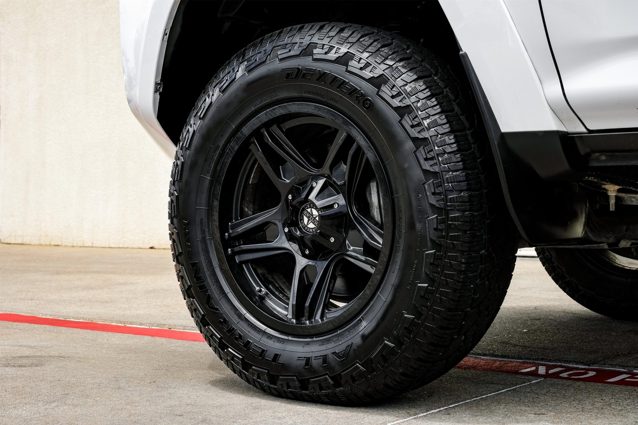 Toyota 4Runner Vehicle Main Gallery Image 48