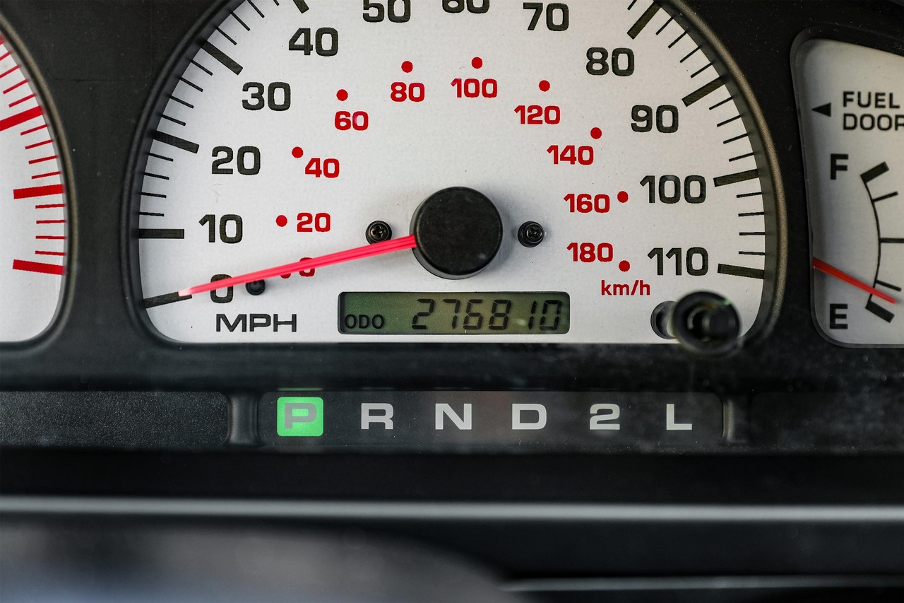 Toyota 4Runner Vehicle Main Gallery Image 18