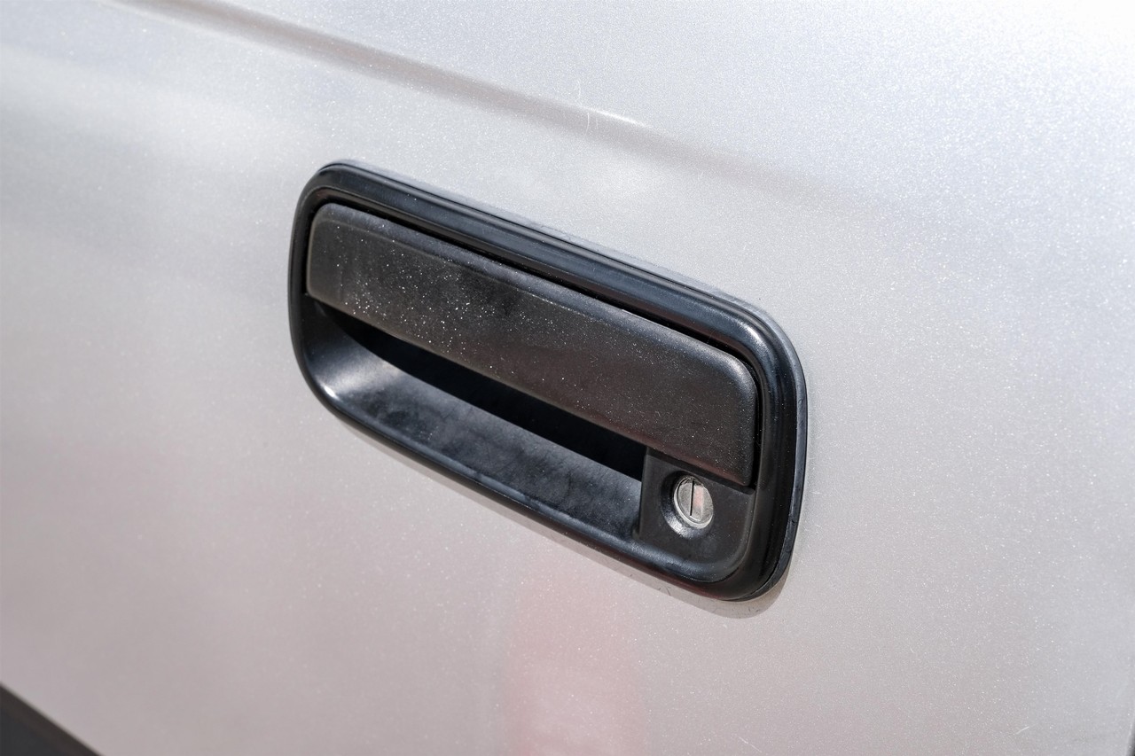 Toyota 4Runner Vehicle Main Gallery Image 28