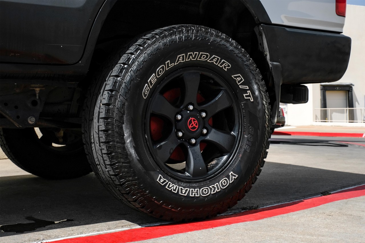 Toyota 4Runner Vehicle Main Gallery Image 42