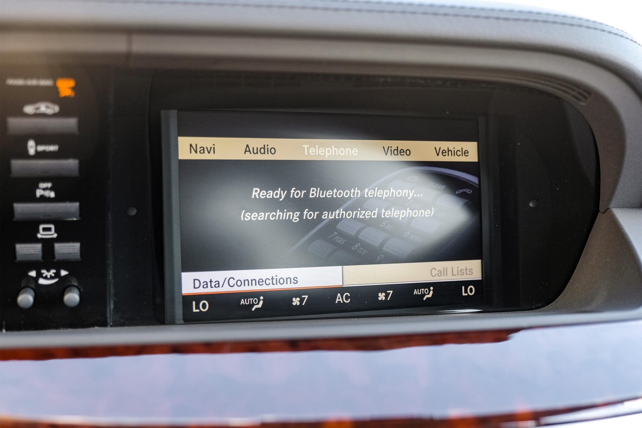 Mercedes-Benz S-Class Vehicle Main Gallery Image 29