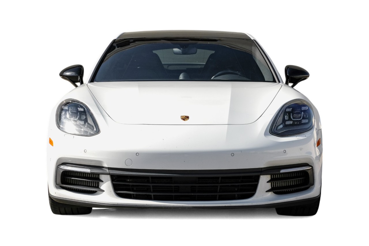 Porsche Panamera Vehicle Main Gallery Image 06