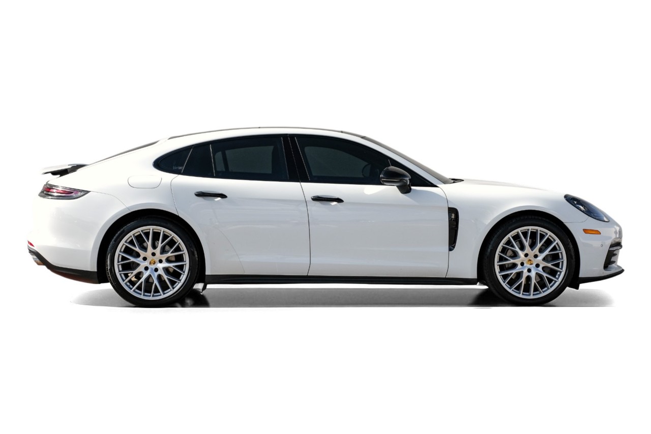 Porsche Panamera Vehicle Main Gallery Image 08