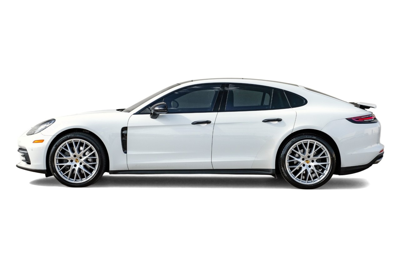 Porsche Panamera Vehicle Main Gallery Image 12