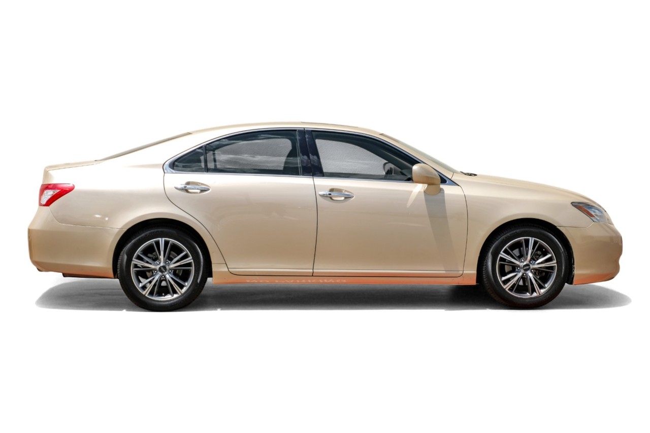 Lexus ES 350 Vehicle Main Gallery Image 08