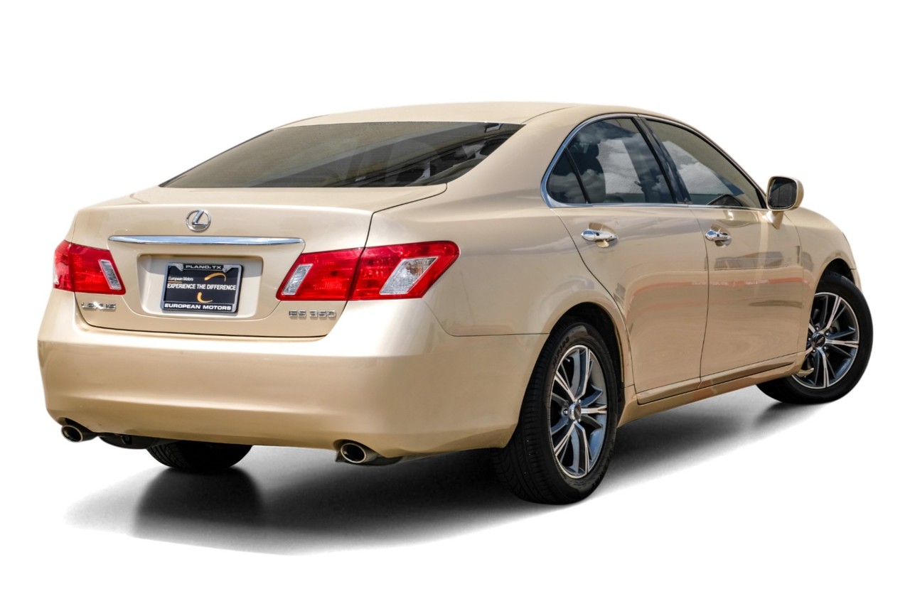 Lexus ES 350 Vehicle Main Gallery Image 09