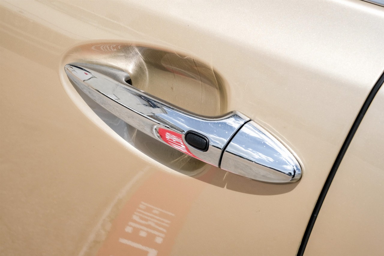 Lexus ES 350 Vehicle Main Gallery Image 33