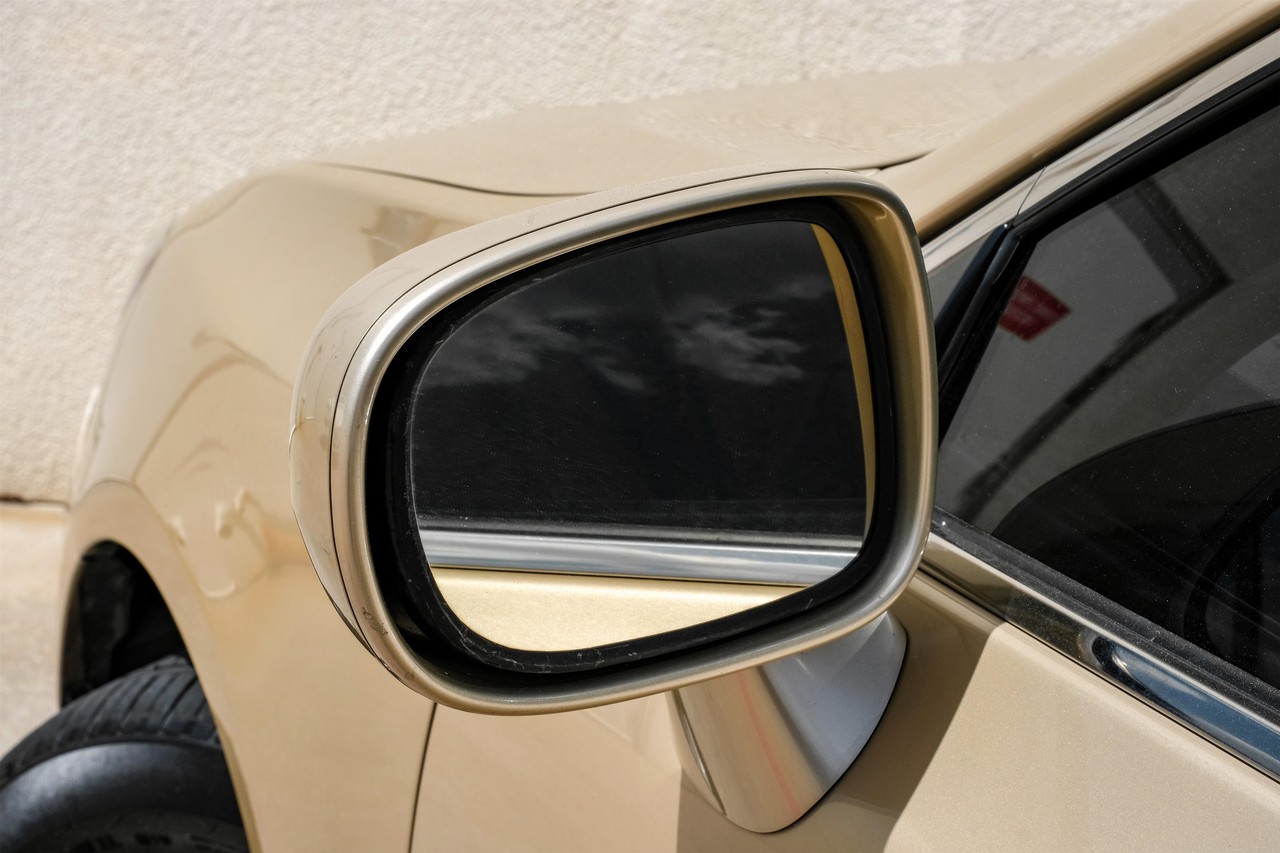 Lexus ES 350 Vehicle Main Gallery Image 34