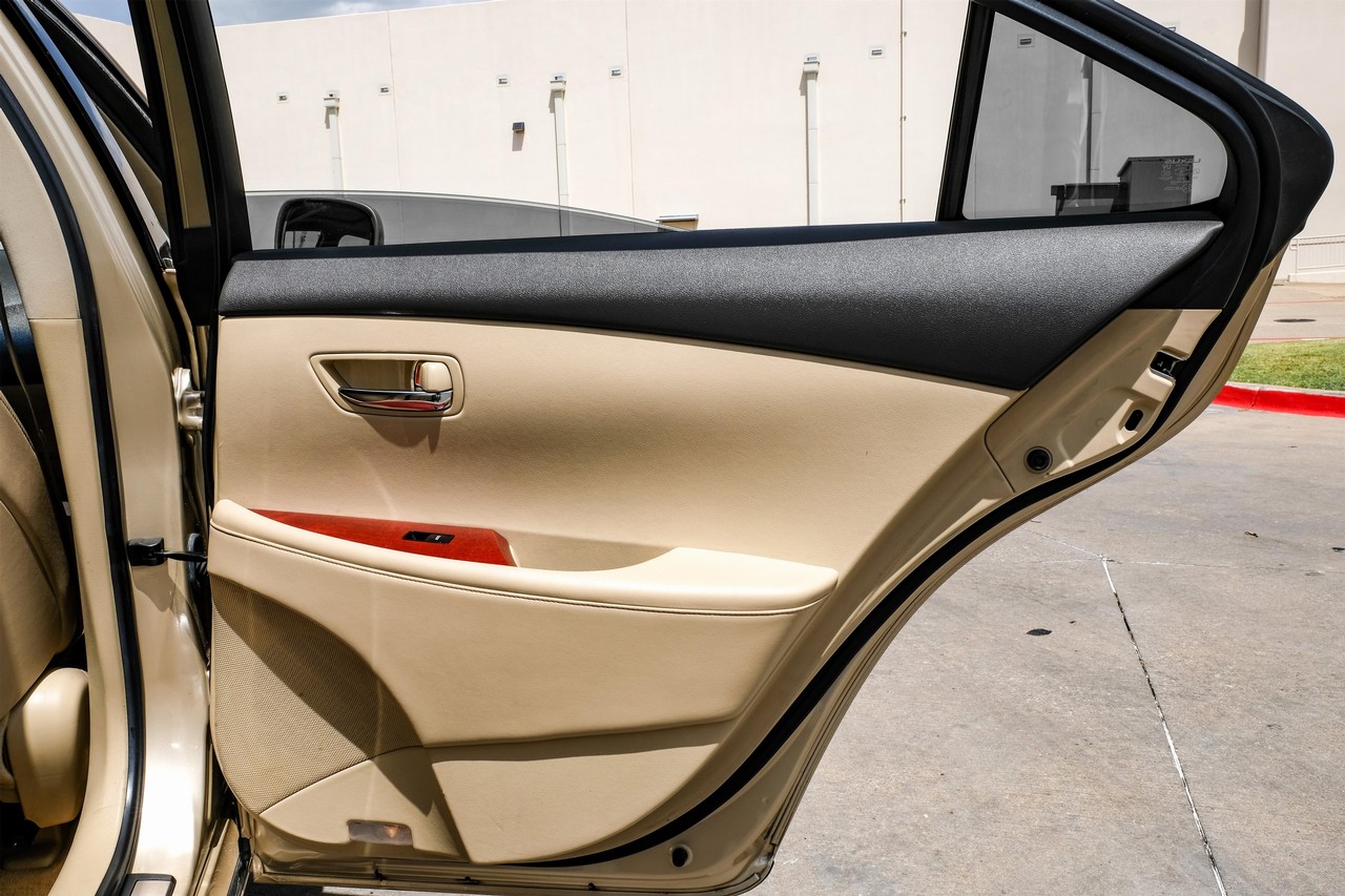 Lexus ES 350 Vehicle Main Gallery Image 39