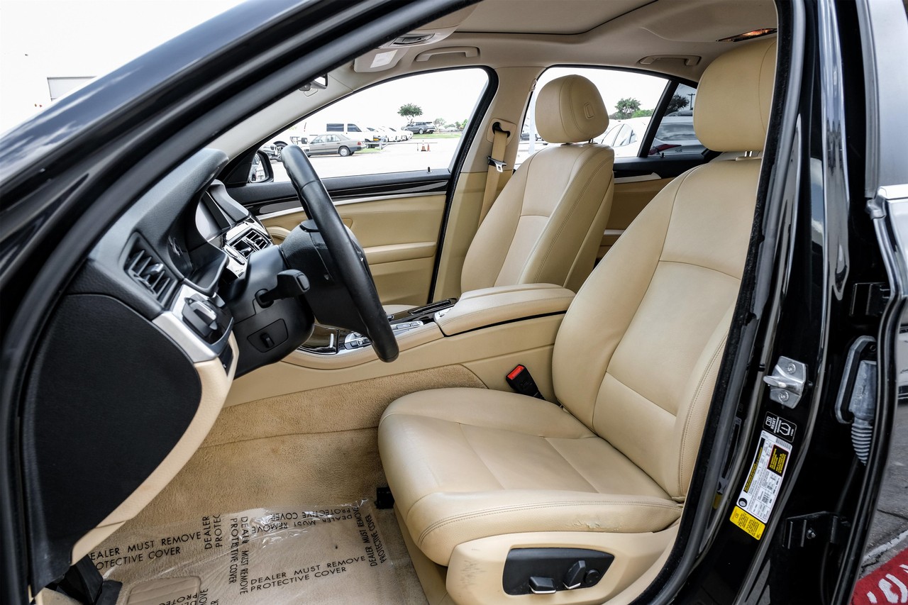 BMW 5 Series Vehicle Main Gallery Image 04