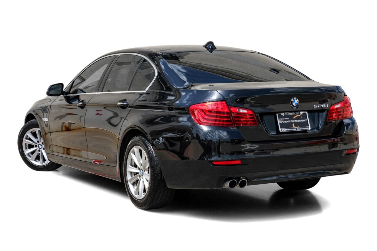 BMW 5 Series Vehicle Main Gallery Image 11