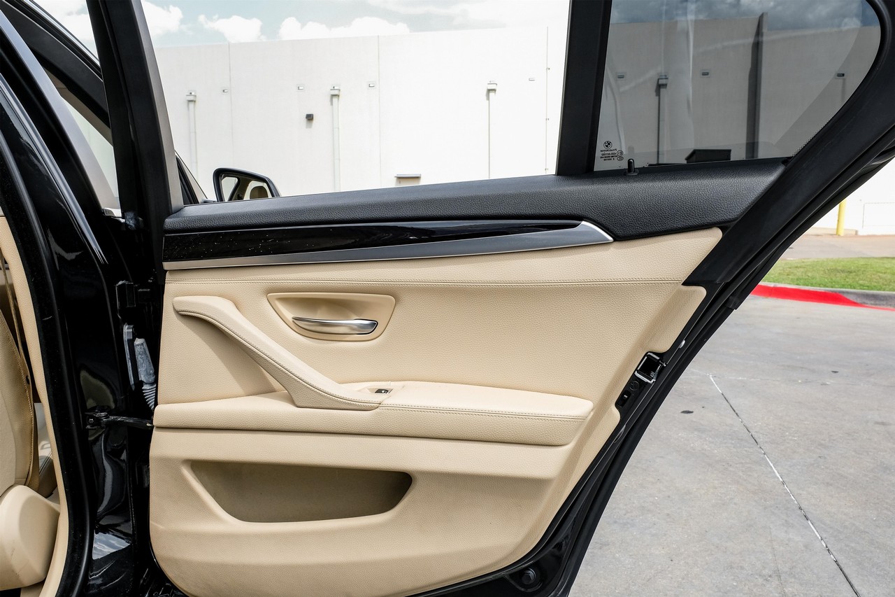 BMW 5 Series Vehicle Main Gallery Image 41