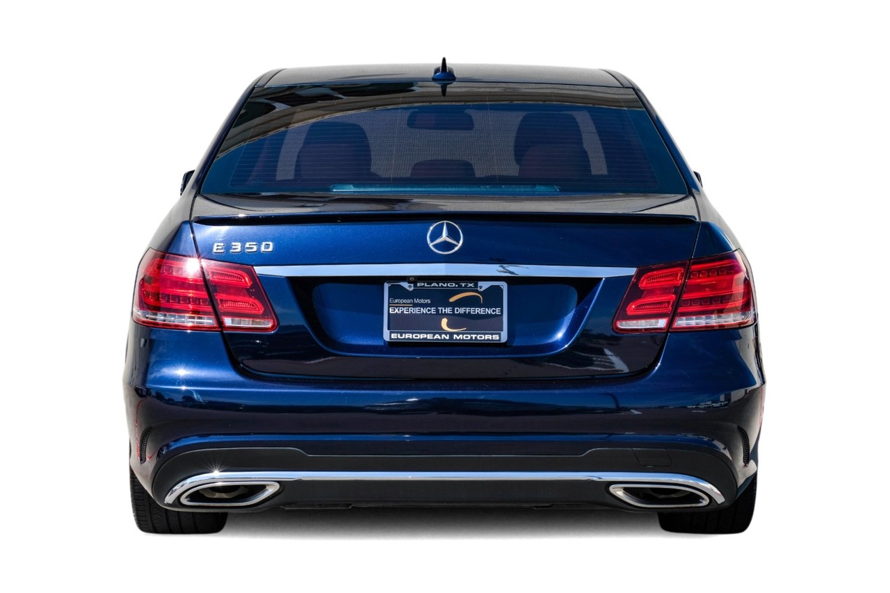 Mercedes-Benz E-Class Vehicle Main Gallery Image 10