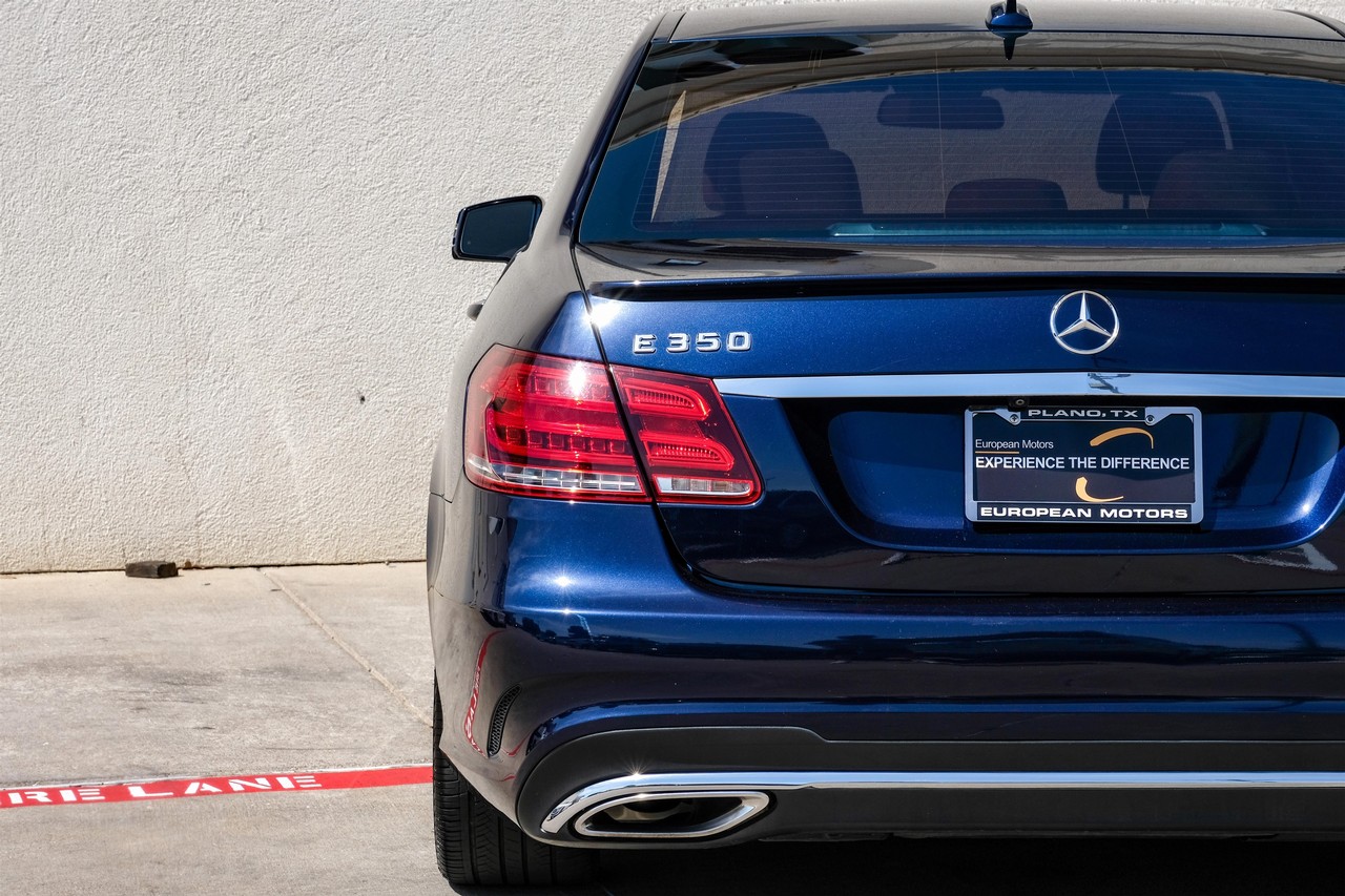 Mercedes-Benz E-Class Vehicle Main Gallery Image 43