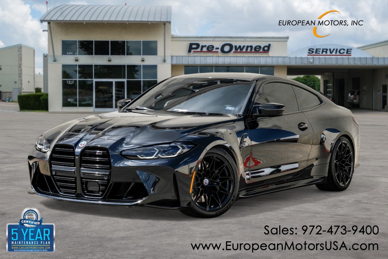 BMW M4 Vehicle Main Gallery Image 01