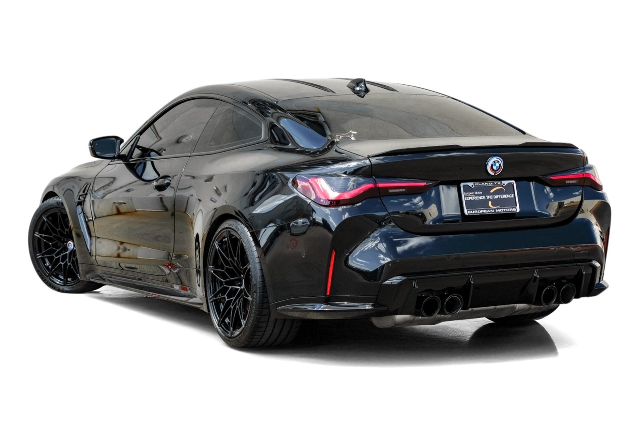 BMW M4 Vehicle Main Gallery Image 10