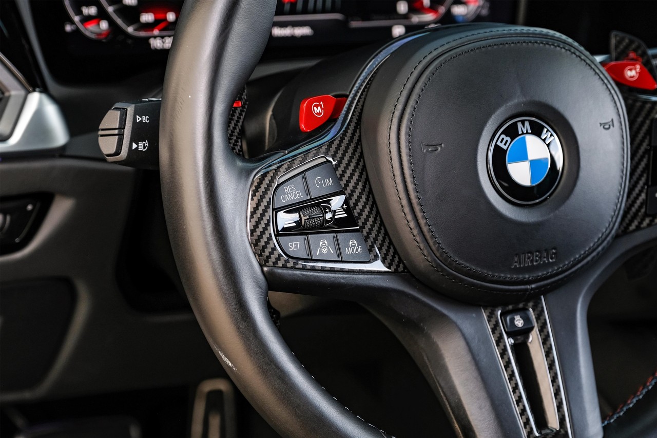 BMW M4 Vehicle Main Gallery Image 15