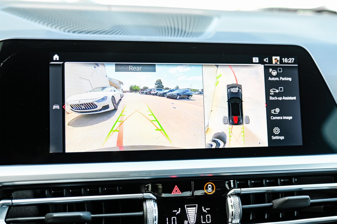 BMW M4 Vehicle Main Gallery Image 20