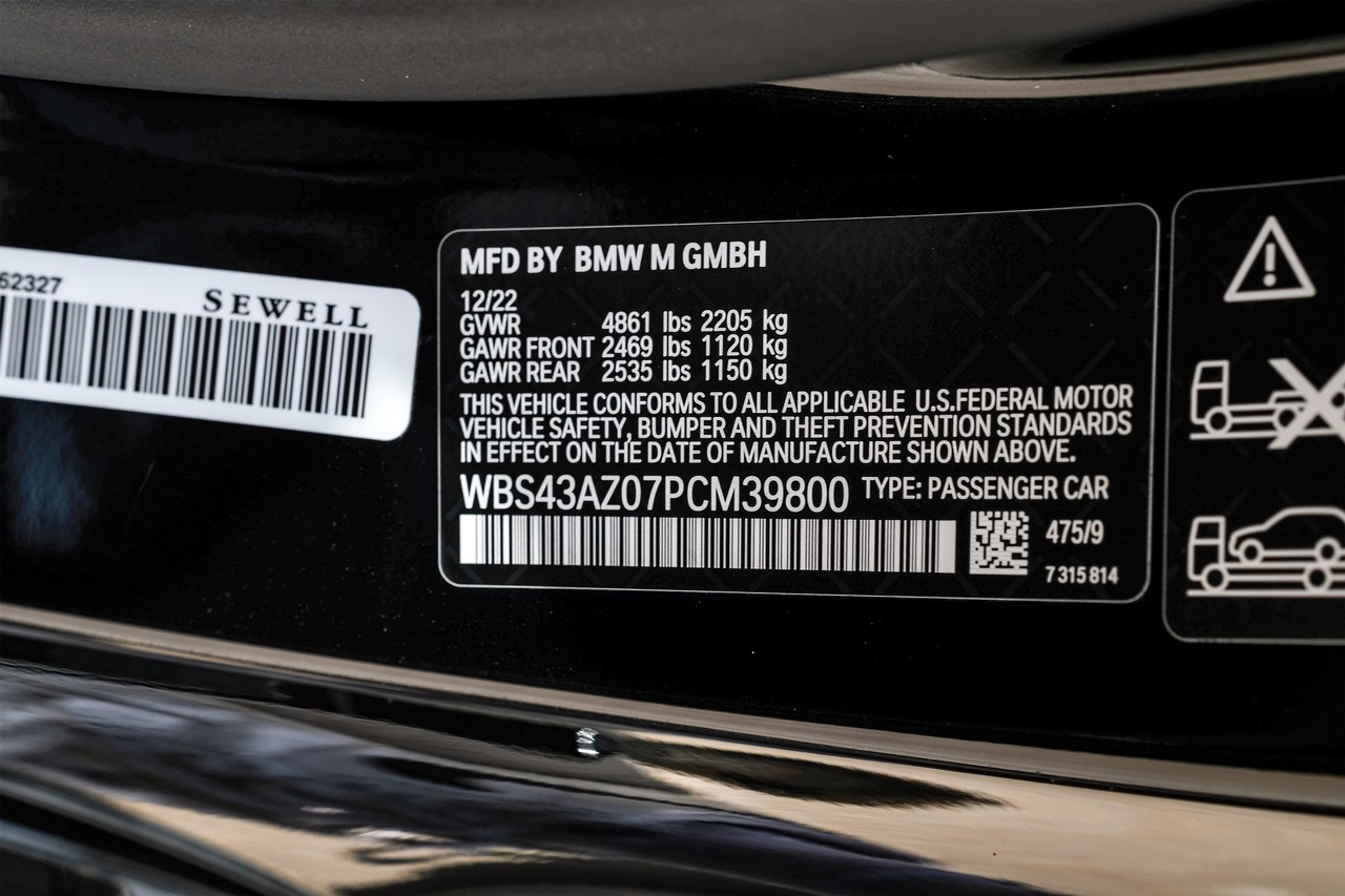 BMW M4 Vehicle Main Gallery Image 44