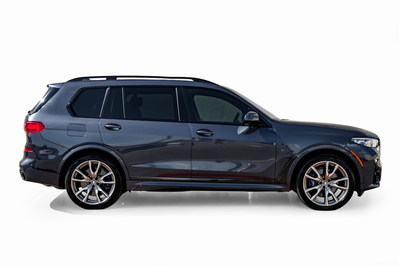 BMW X7 Vehicle Main Gallery Image 08