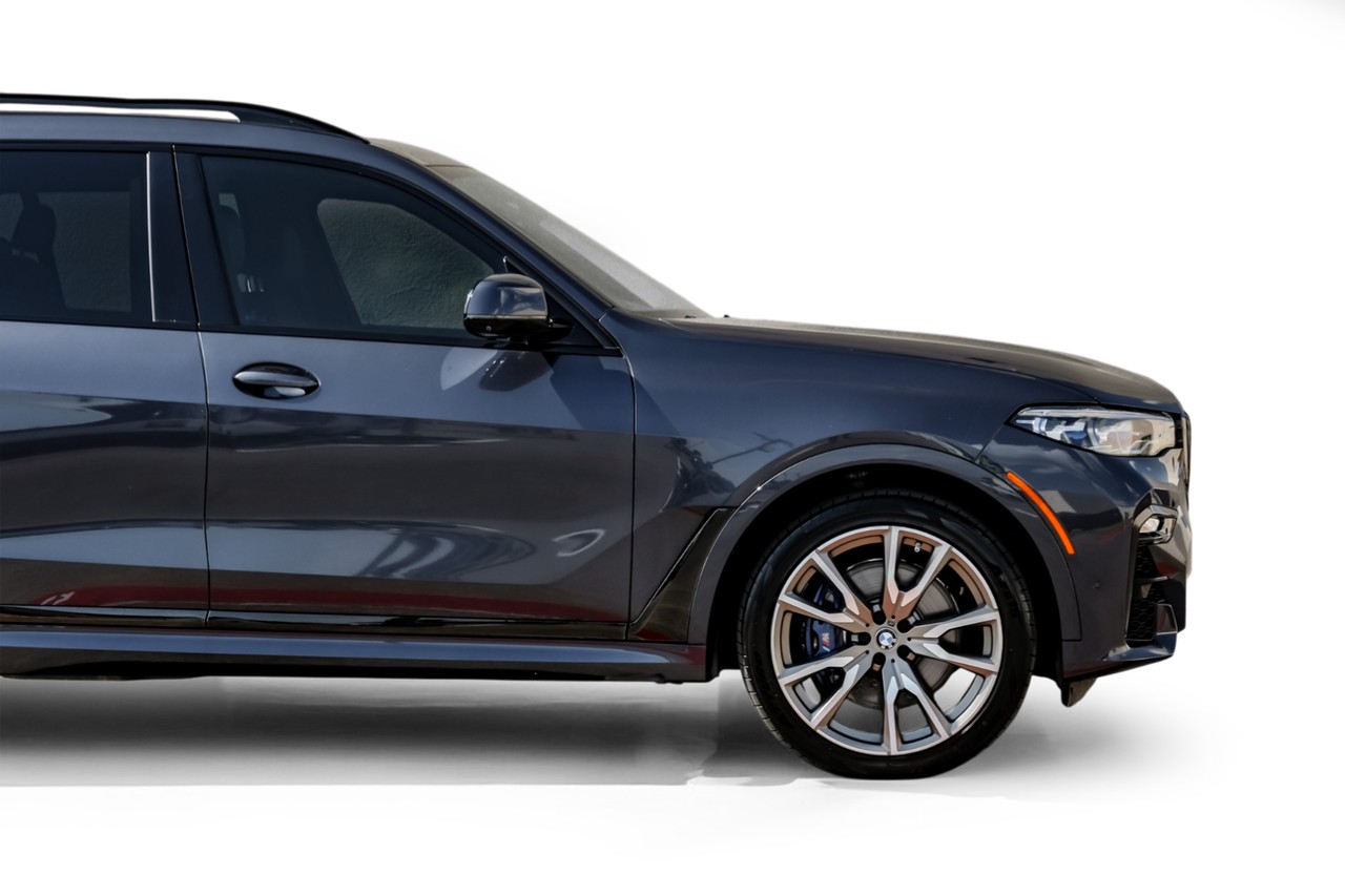 BMW X7 Vehicle Main Gallery Image 10