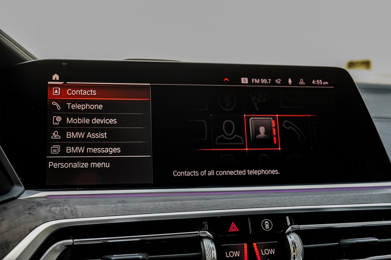 BMW X7 Vehicle Main Gallery Image 38