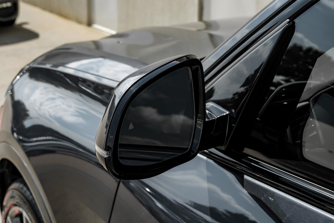 BMW X7 Vehicle Main Gallery Image 51