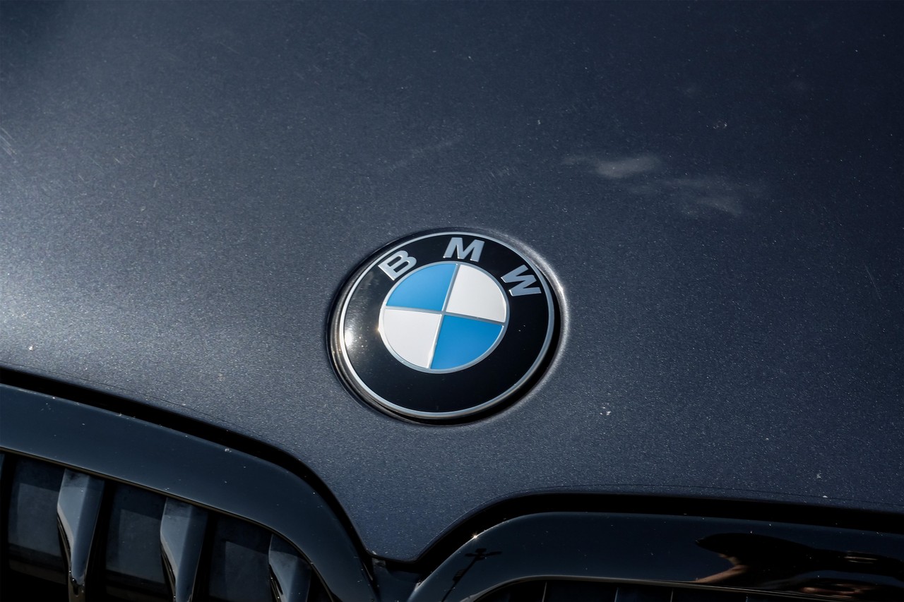 BMW X7 Vehicle Main Gallery Image 61