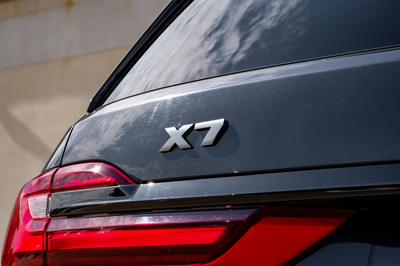 BMW X7 Vehicle Main Gallery Image 62