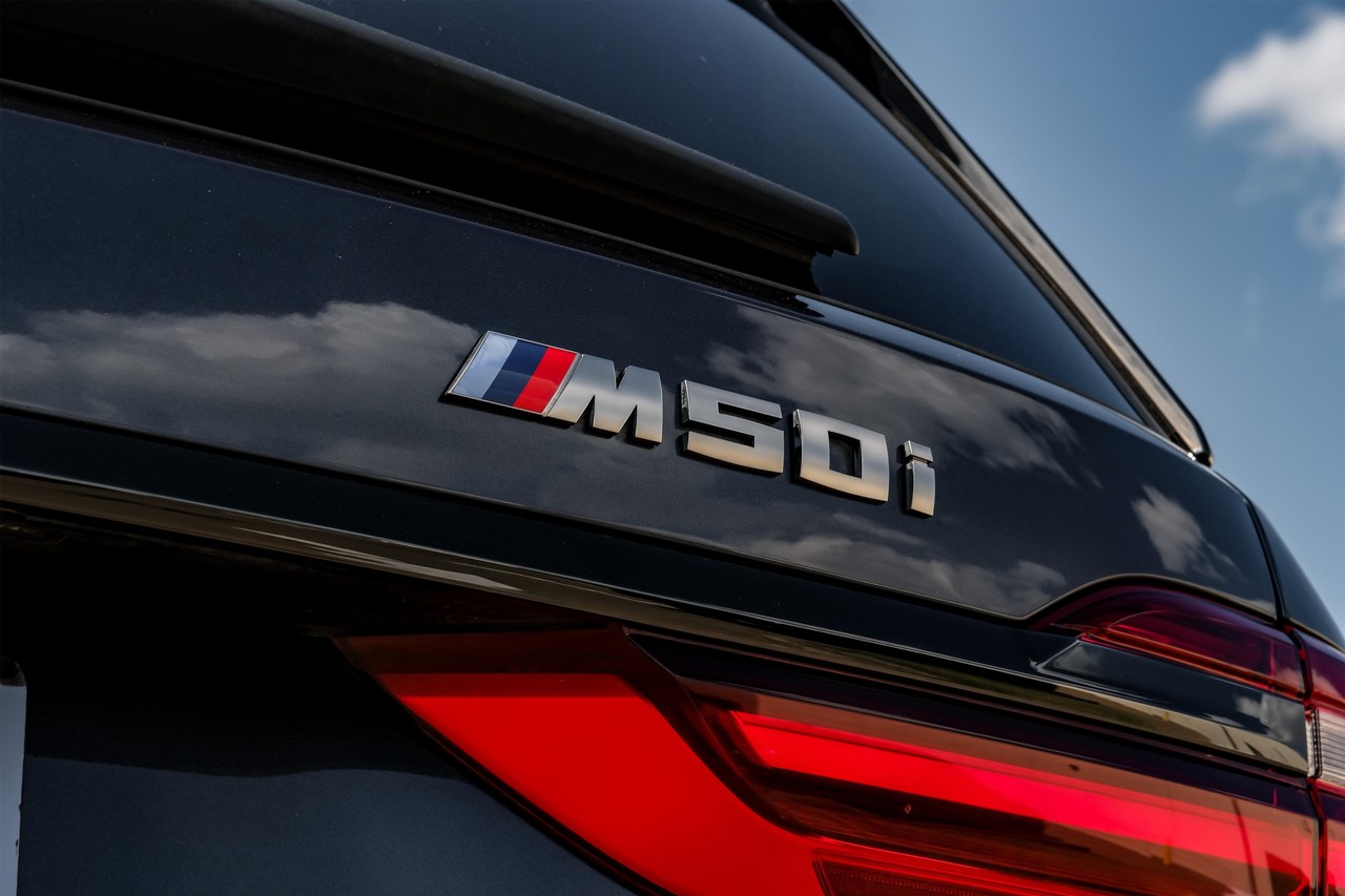 BMW X7 Vehicle Main Gallery Image 63